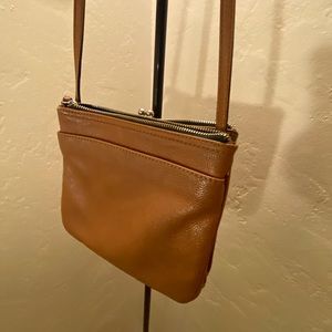 Brown shoulder bag.